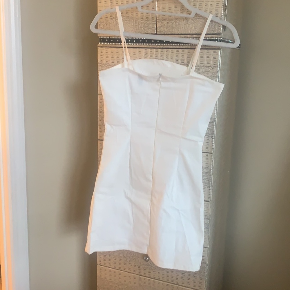 New - Picture 3 of 5